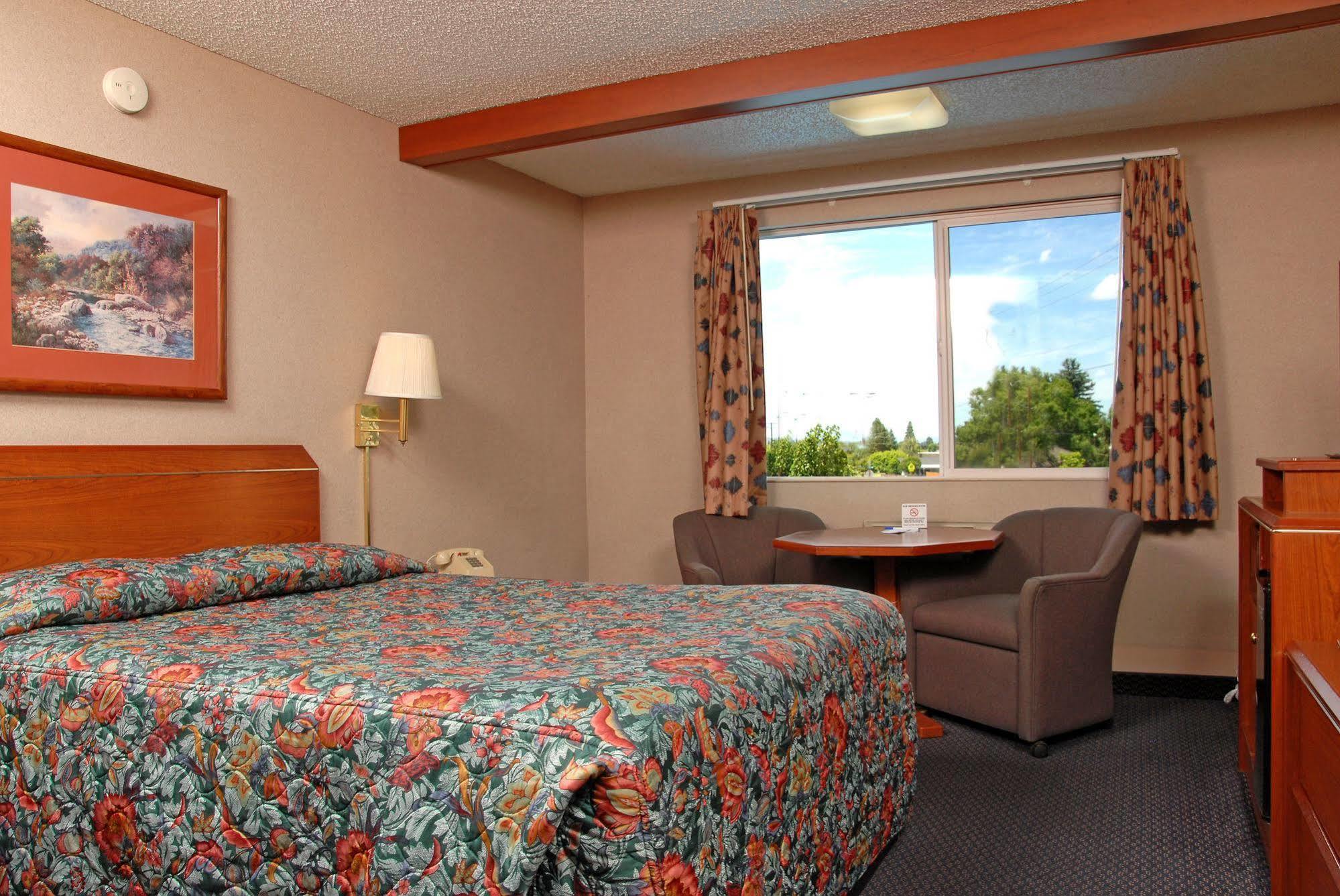 Redmond Inn エクステリア 写真